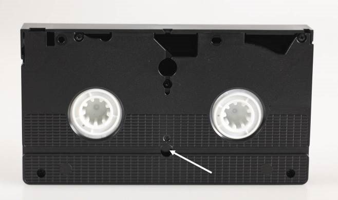 Fonctionnement d'un lecteur cassette VHS (ouvert) Radiola 